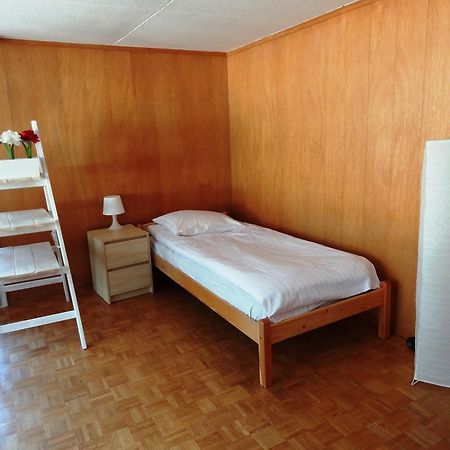 Base Cafe Apartment Lauterbrunnen Bagian luar foto