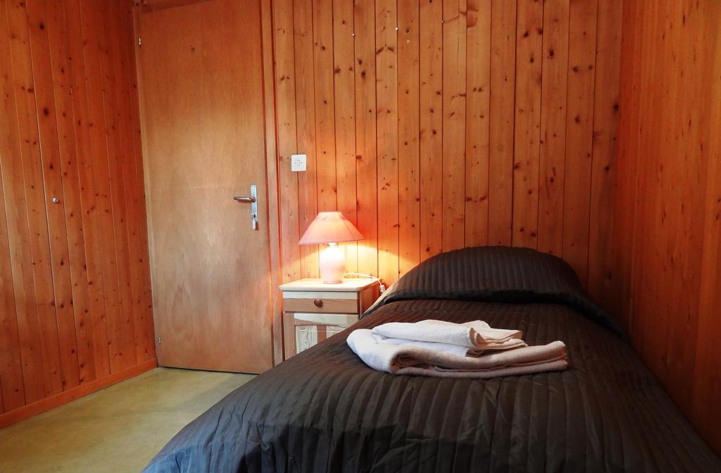 Base Cafe Apartment Lauterbrunnen Bagian luar foto