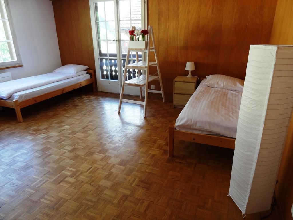 Base Cafe Apartment Lauterbrunnen Bagian luar foto